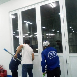 Lau dọn vệ sinh nhà ở Lau dọn vệ sinh nhà ở